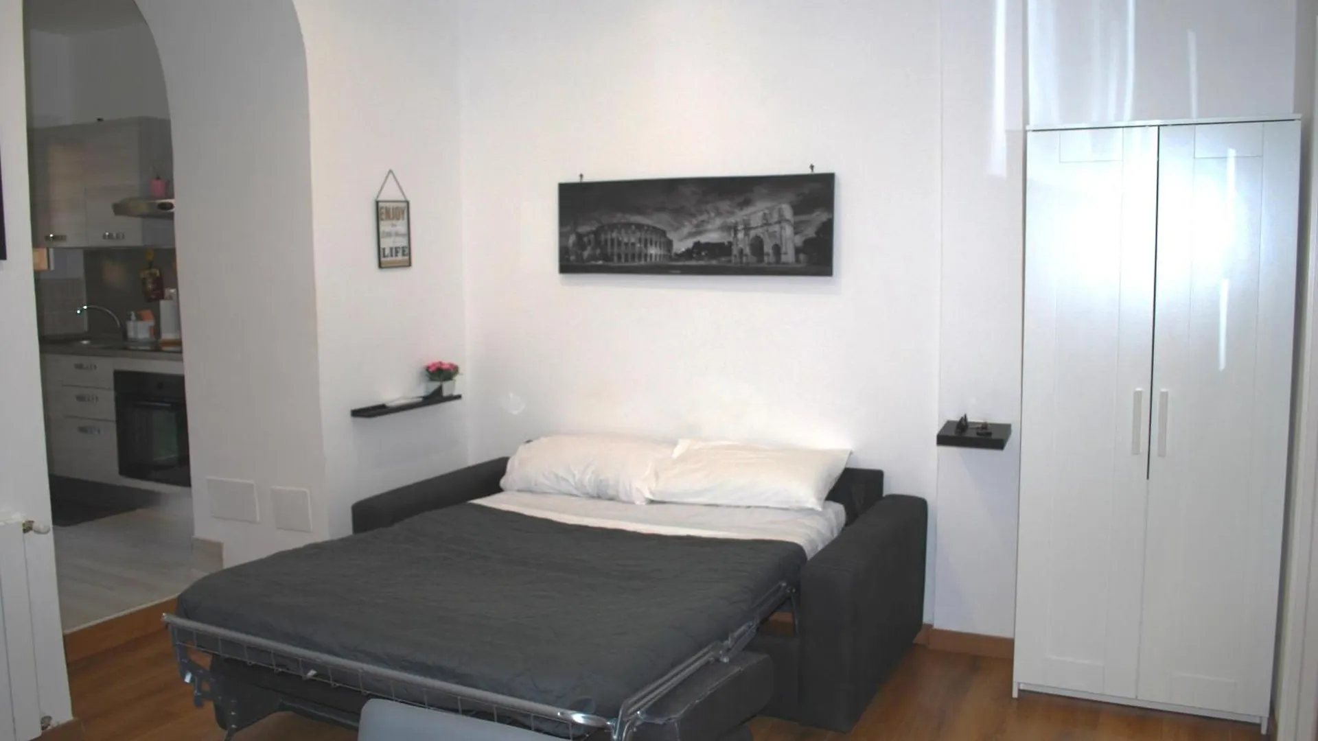 Apartment Trastevere Magic House Luxury Suite Rome Italy